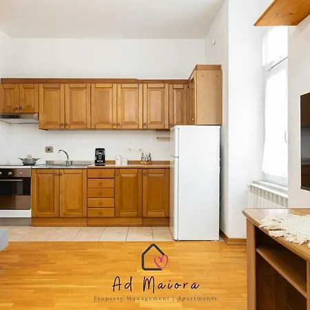 The Ecohouse With Private Parking Space Apartment *